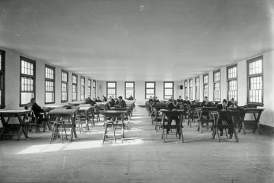 Hayes Hall drawing classroom, 1898