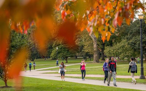 Students walking on the oval in Autumn term