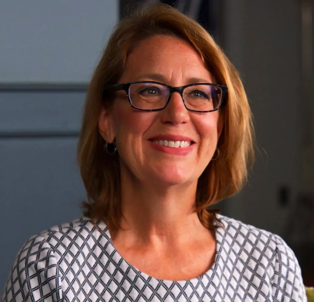 Renee Hytry Derrington - Professional Headshot