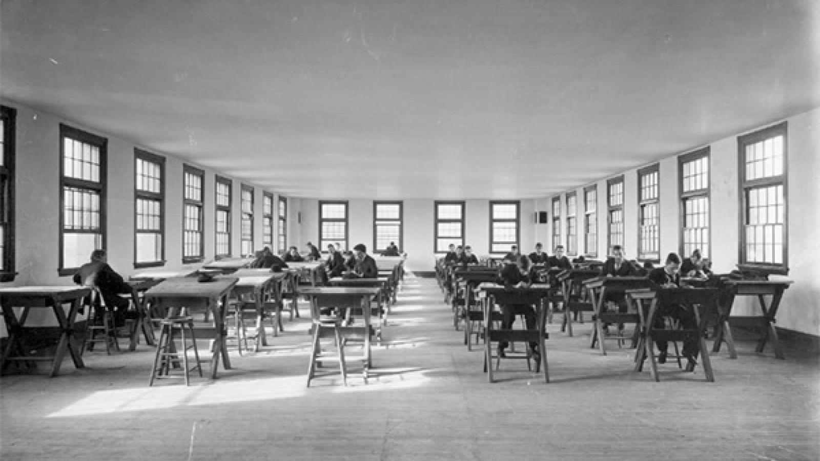 Hayes Hall classroom with students sitting at desks